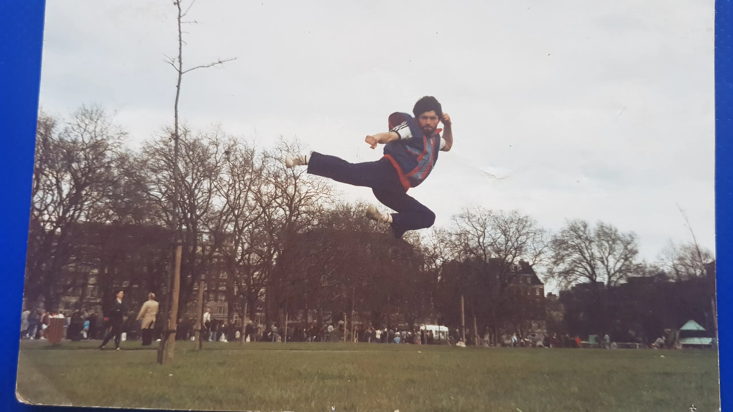 Londra uçan yan tekme Şükrü Kınstsş 1985